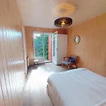 Ecureuils By Interhome ميميزا-بلاج