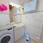Ecureuils By Interhome ميميزا-بلاج