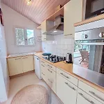 Ecureuils By Interhome *