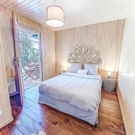 Ecureuils By Interhome