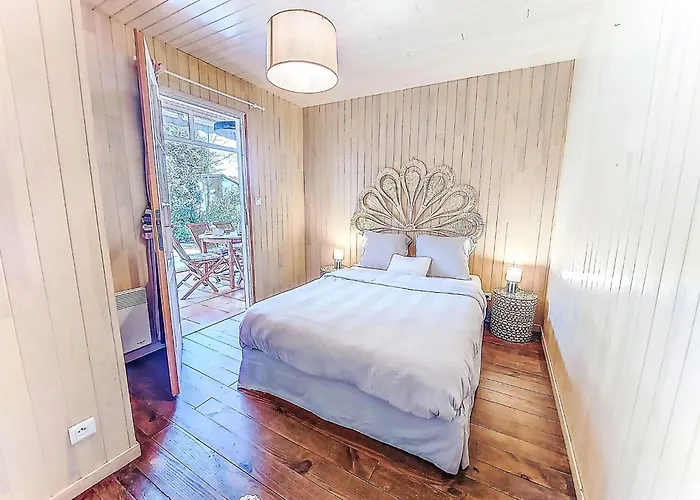 Ecureuils By Interhome